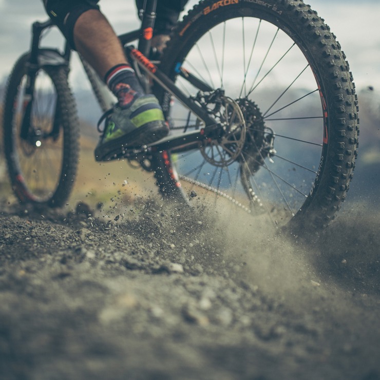 <p>Kann man das <em>Fahrrad</em> mitnehmen?</p>